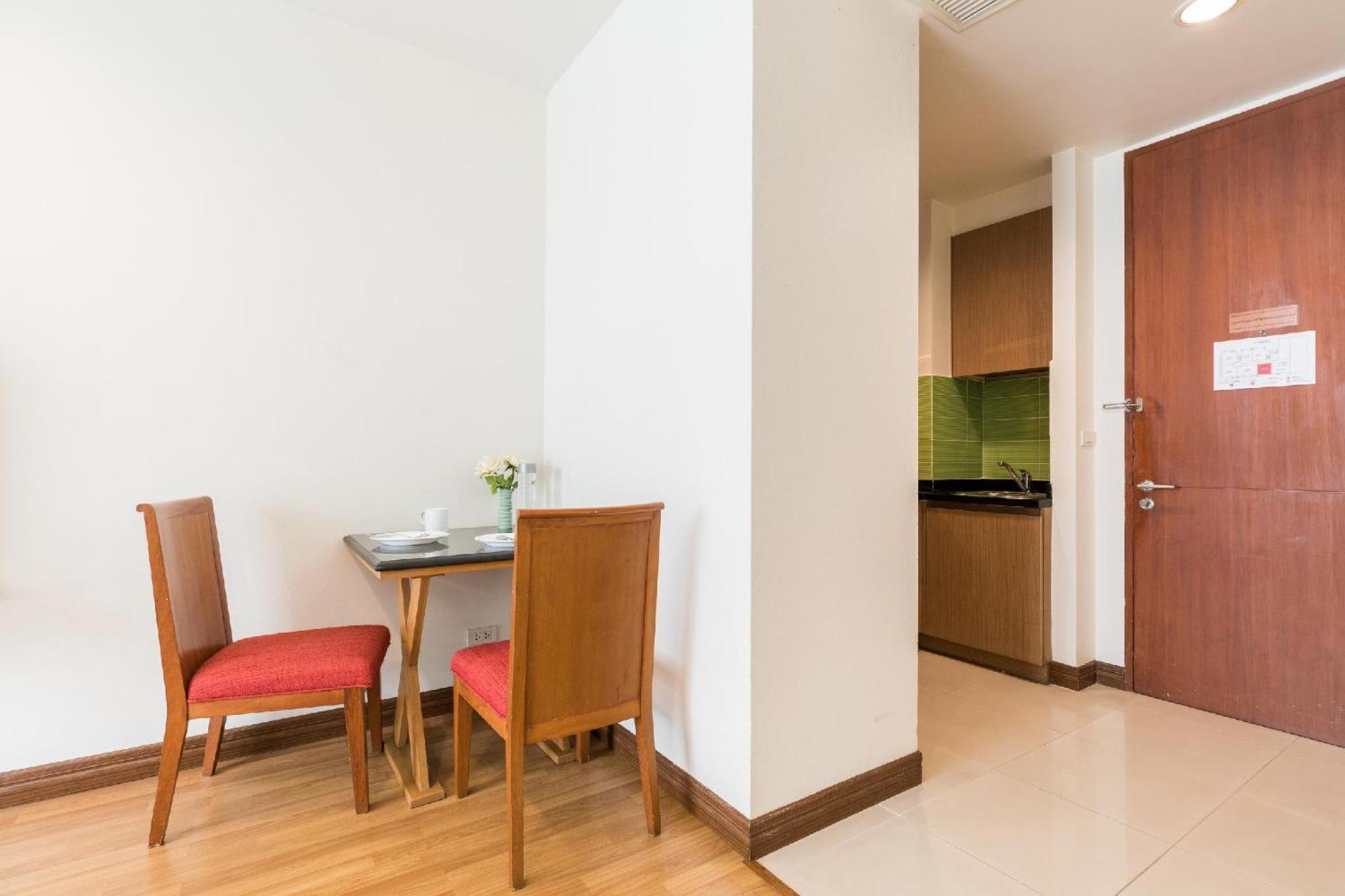 Bangkok Patio Bts Sanam Pao Aparthotel Exteriör bild
