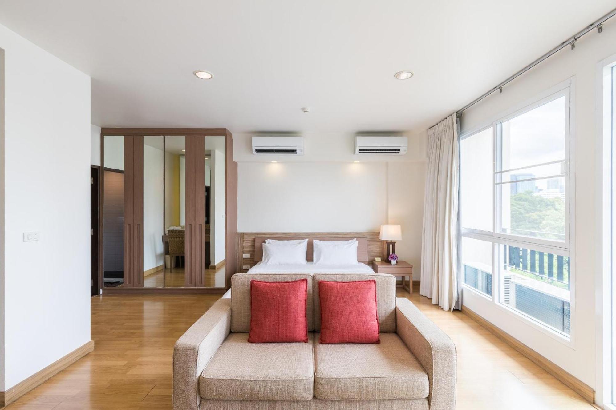 Bangkok Patio Bts Sanam Pao Aparthotel Exteriör bild