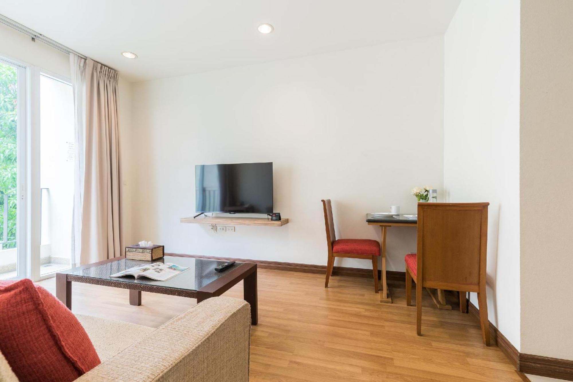 Bangkok Patio Bts Sanam Pao Aparthotel Exteriör bild