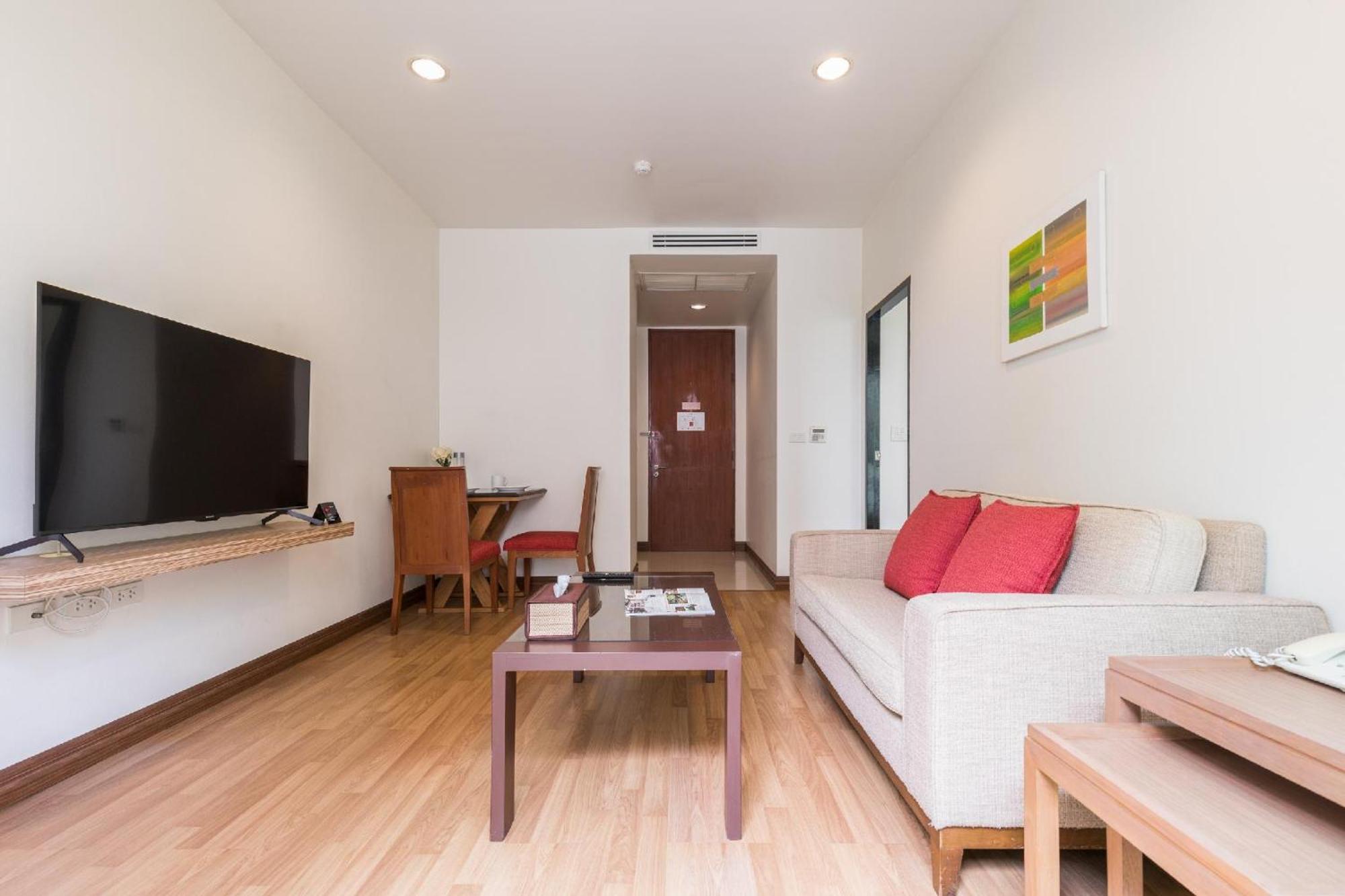 Bangkok Patio Bts Sanam Pao Aparthotel Exteriör bild